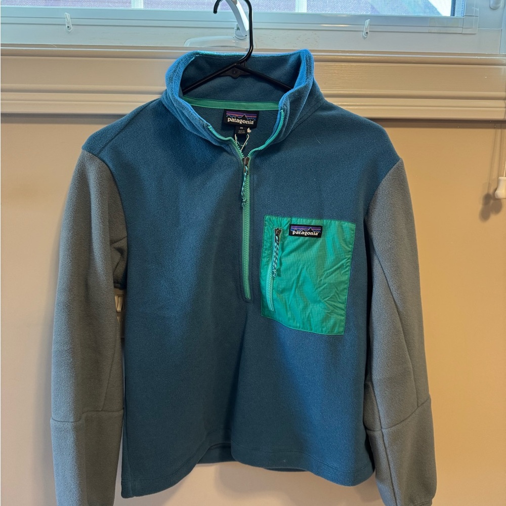 Patagonia Blue and Gray Sweatshirt Quarter-Zip